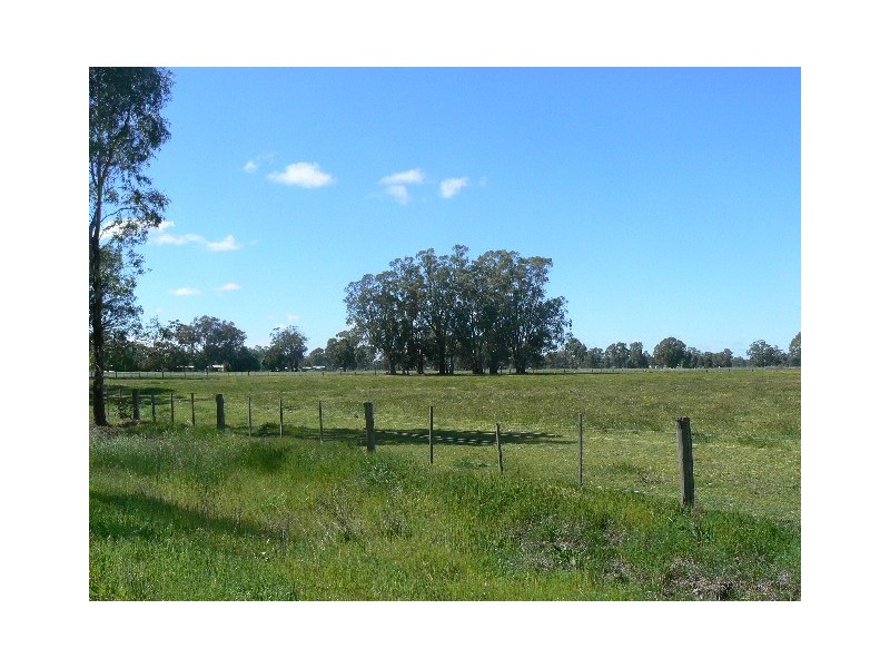 1 Glanville Road (Over Simmie Road), Echuca Village VIC 3564