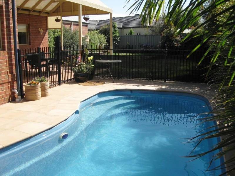 17 Caroline Court, Echuca VIC 3564