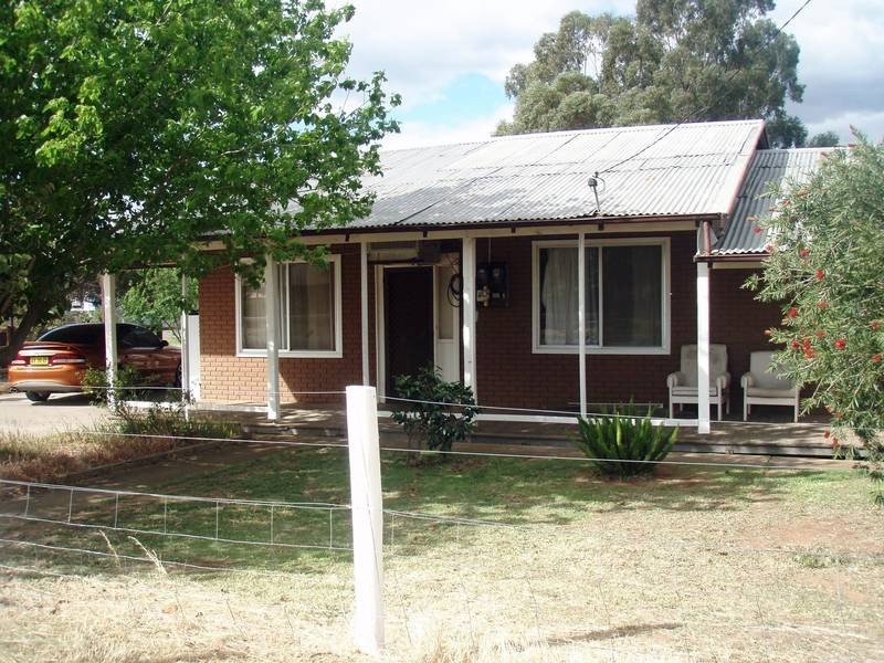 50 Livingstone Street, Mathoura NSW 2710