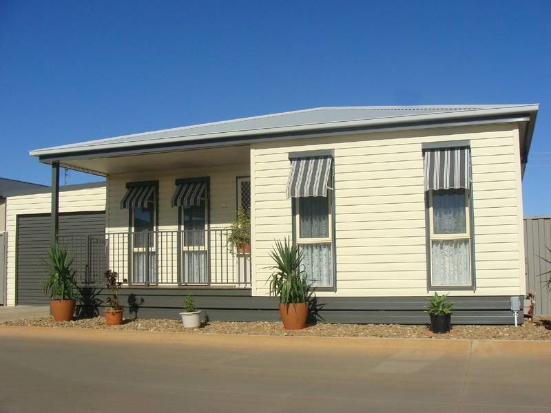 96 Swan Boulevard, Moama NSW 2731