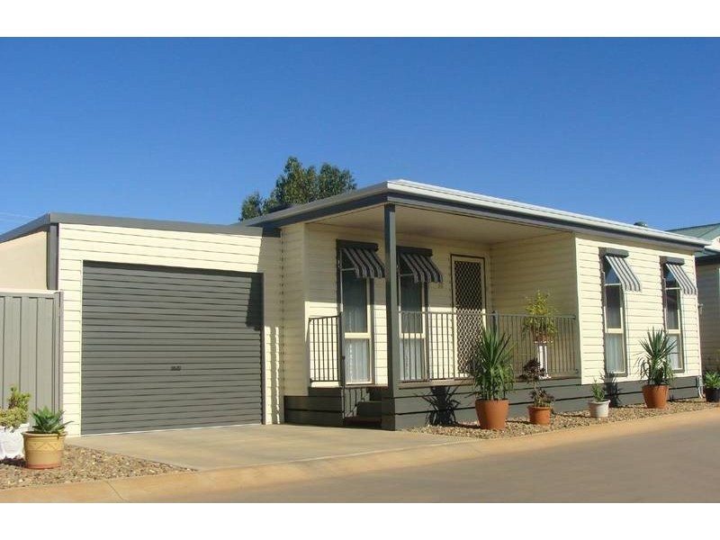 96 Swan Boulevard, Moama NSW 2731