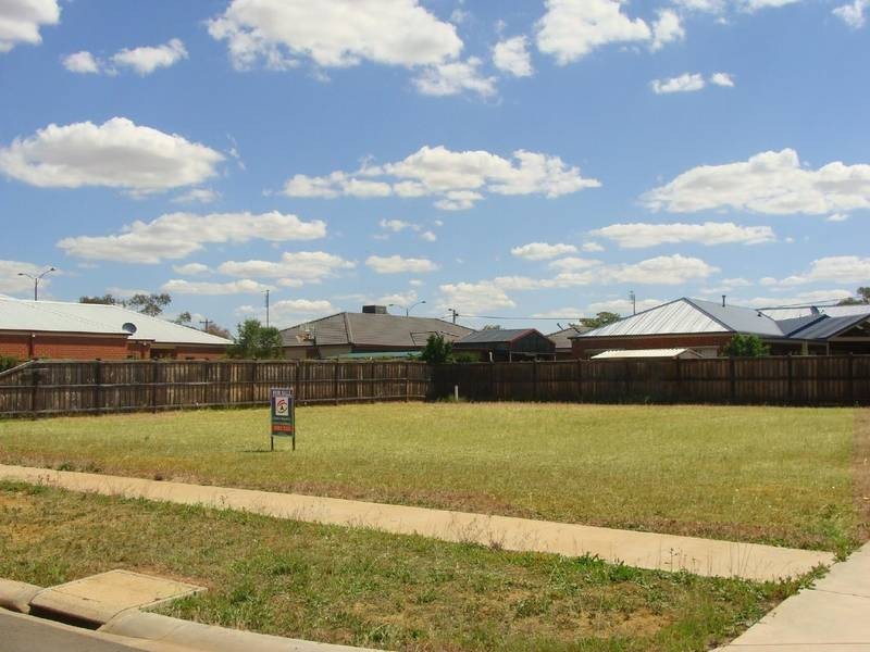 13 Willicent Terrace, Echuca VIC 3564