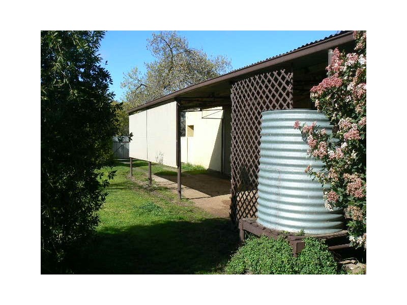 27 Crofton St, Echuca VIC 3564