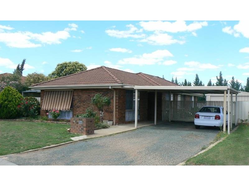 32 Adelaide Crescent, Echuca VIC 3564
