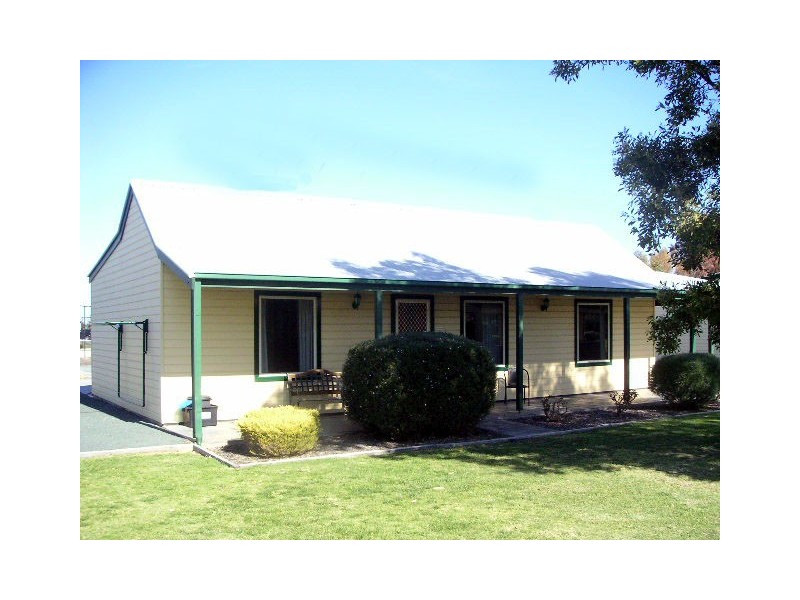 8/162 Perricoota Road, Moama NSW 2731