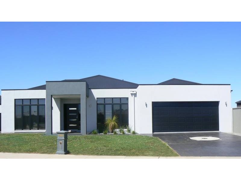 11 Yeovil Court, Echuca VIC 3564