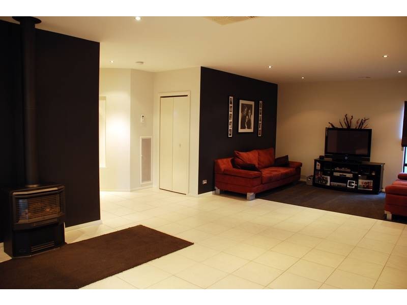 11 Yeovil Court, Echuca VIC 3564