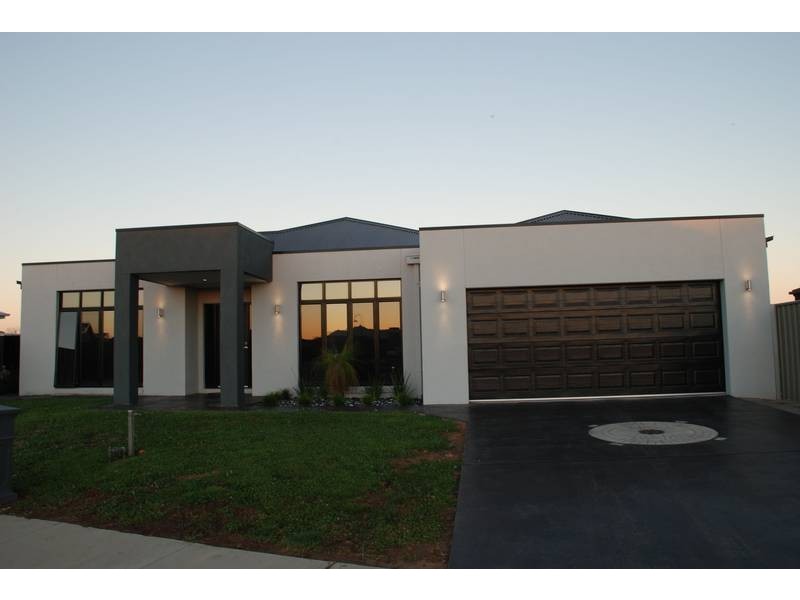 11 Yeovil Court, Echuca VIC 3564