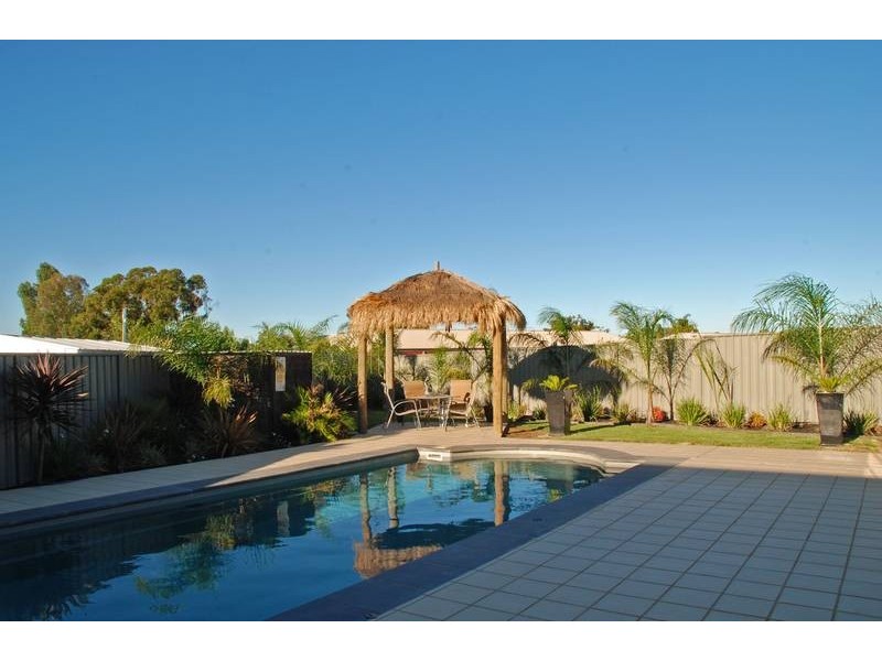 11 Yeovil Court, Echuca VIC 3564
