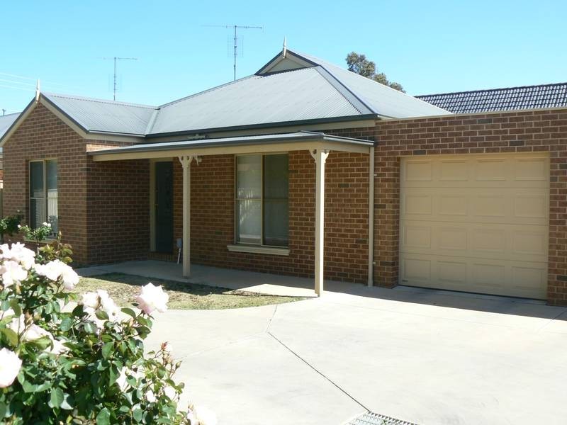 2/2 Echuca Street, Moama NSW 2731