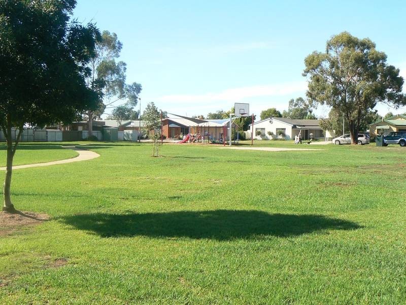 21 Hillview Ave, Moama NSW 2731