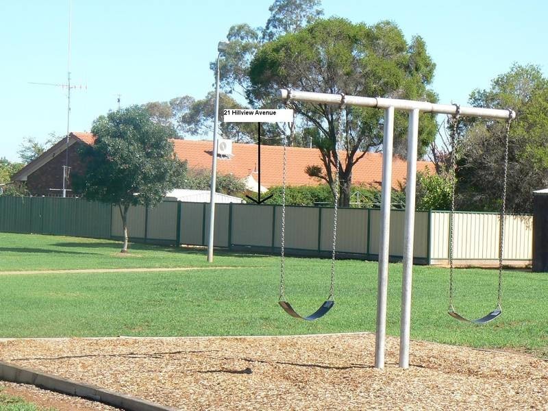 21 Hillview Ave, Moama NSW 2731