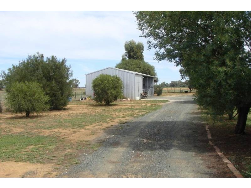 1364 Simmie Road, Echuca VIC 3564