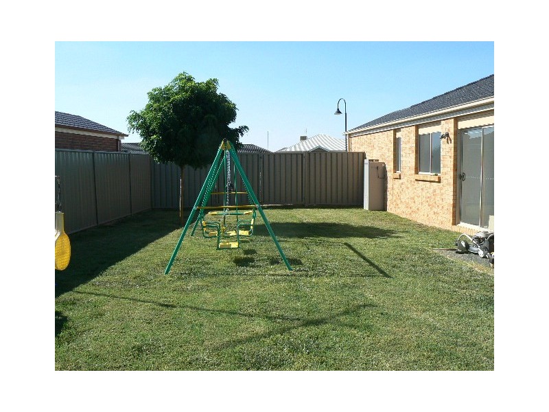 3 Yeovil Court, Echuca VIC 3564