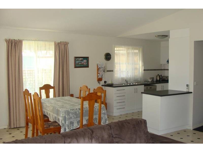 8 Paradise Place, Moama NSW 2731