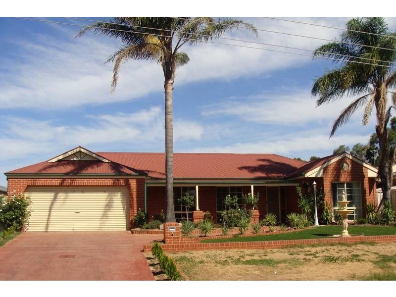 13 Snowden Street, Echuca VIC 3564