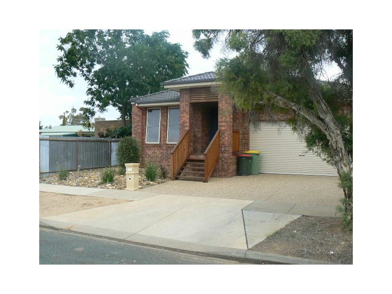 23 Moama Street, Echuca VIC 3564