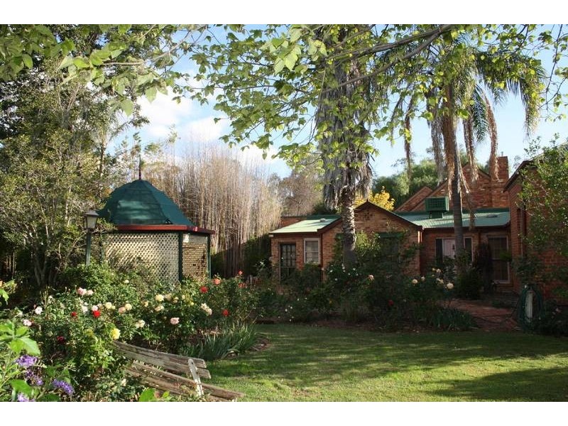 9 – 11 a Shaw Street, Echuca VIC 3564