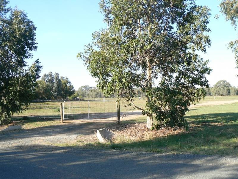 93 Schoeffel Drive, Echuca VIC 3564