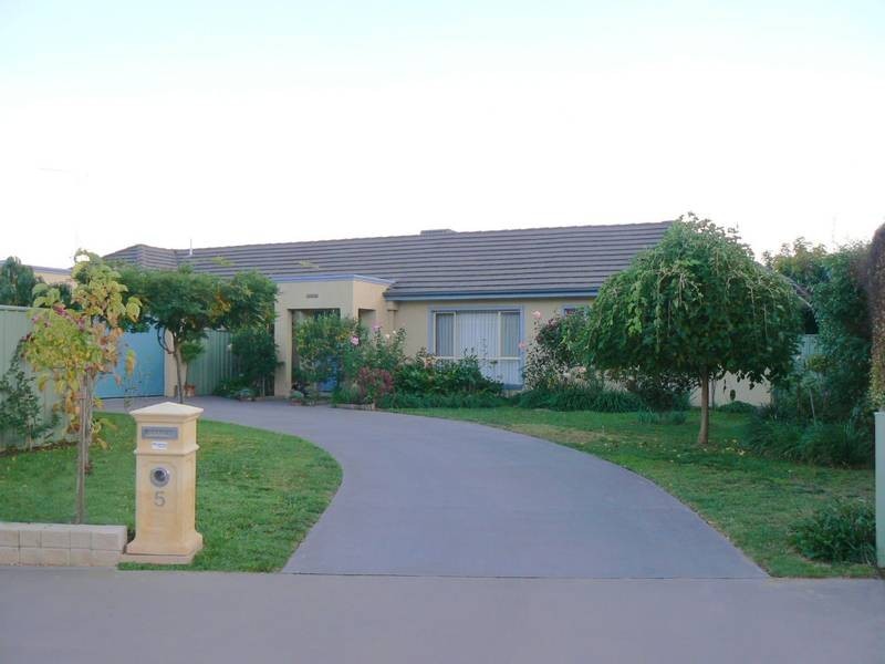 5 Olivia Drive, Moama NSW 2731