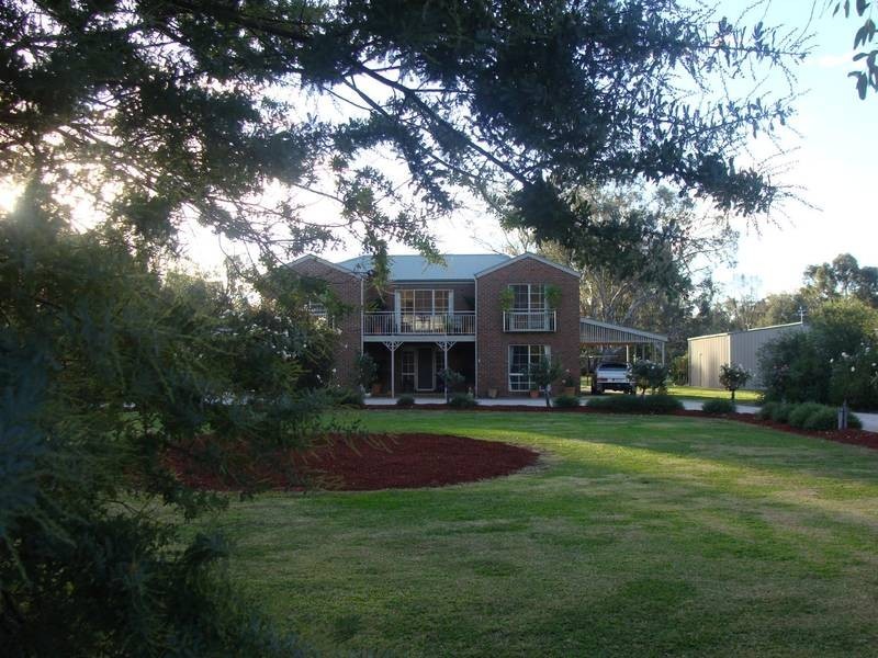 35 River View Court, Echuca VIC 3564