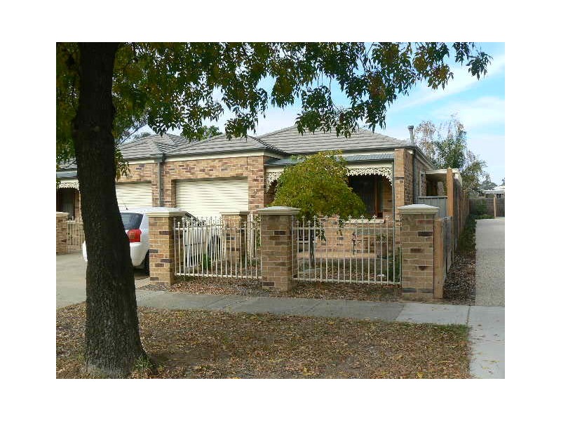 2/9 Echuca St, Moama NSW 2731