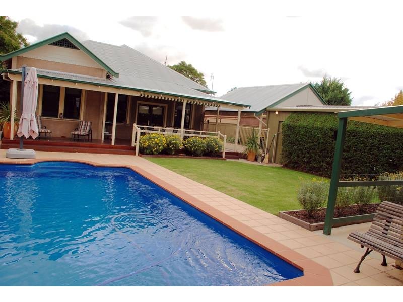 70 Hopwood Street, Echuca VIC 3564