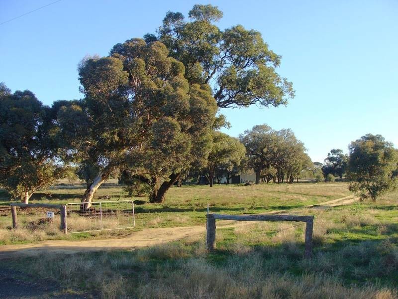 2 Lake Road, Echuca VIC 3564