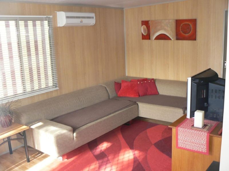 Lot 4, Cabin 4 Horseshoe Lagoon Caravan Park, Moama NSW 2731