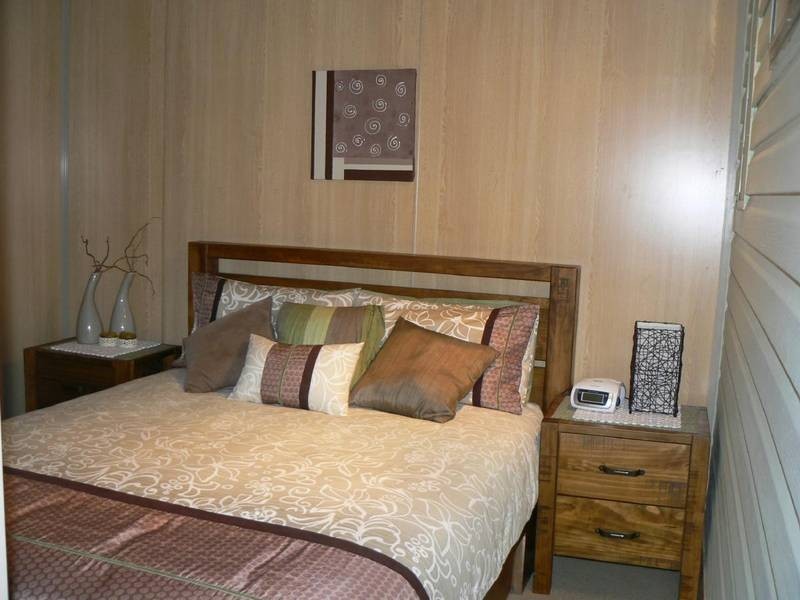 Lot 4, Cabin 4 Horseshoe Lagoon Caravan Park, Moama NSW 2731