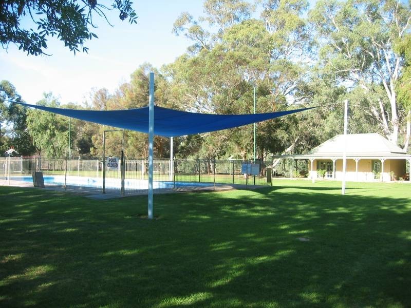 Lot 4, Cabin 4 Horseshoe Lagoon Caravan Park, Moama NSW 2731
