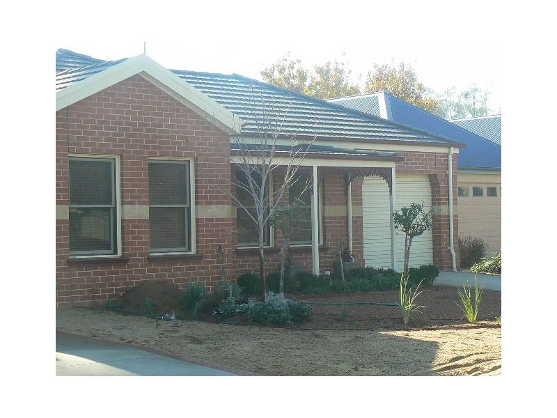 2/17 Murphy Way, Echuca VIC 3564