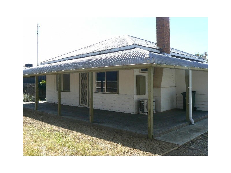 16 Barry St, Echuca VIC 3564