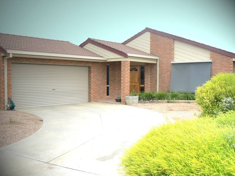18 Kooyong Court, Echuca VIC 3564