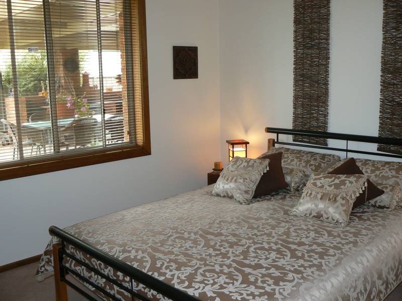 18 Kooyong Court, Echuca VIC 3564