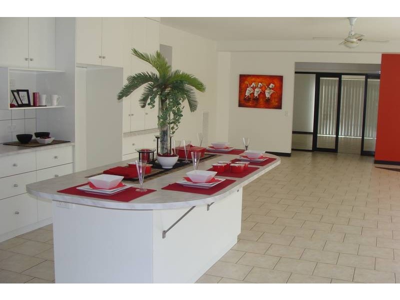 33 Campaspe Esplande, Echuca VIC 3564