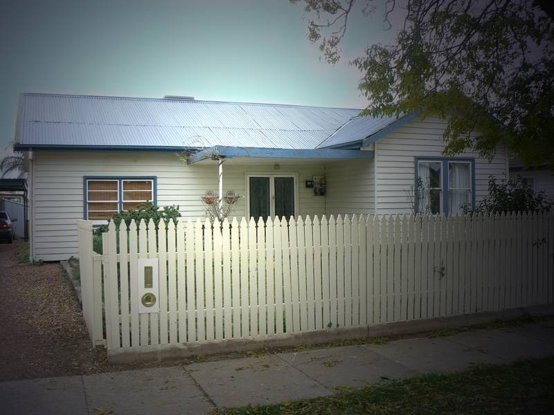 27 Haverfield Street, Echuca VIC 3564