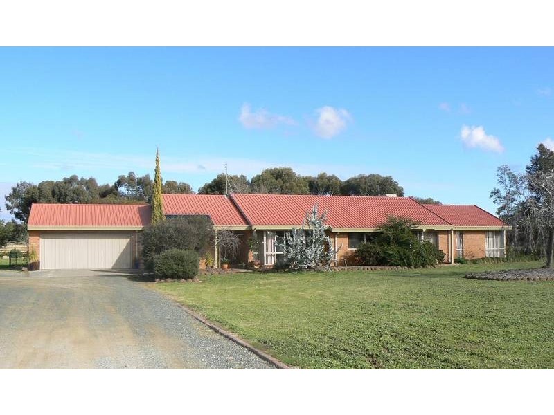 8941 Murray Valley Highway (5km’s East of Echuca), Echuca VIC 3564