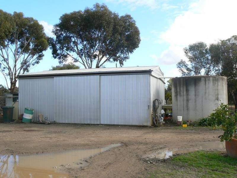 8941 Murray Valley Highway (5km’s East of Echuca), Echuca VIC 3564