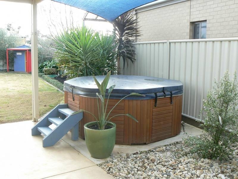 19 Forfar Drive, Moama NSW 2731