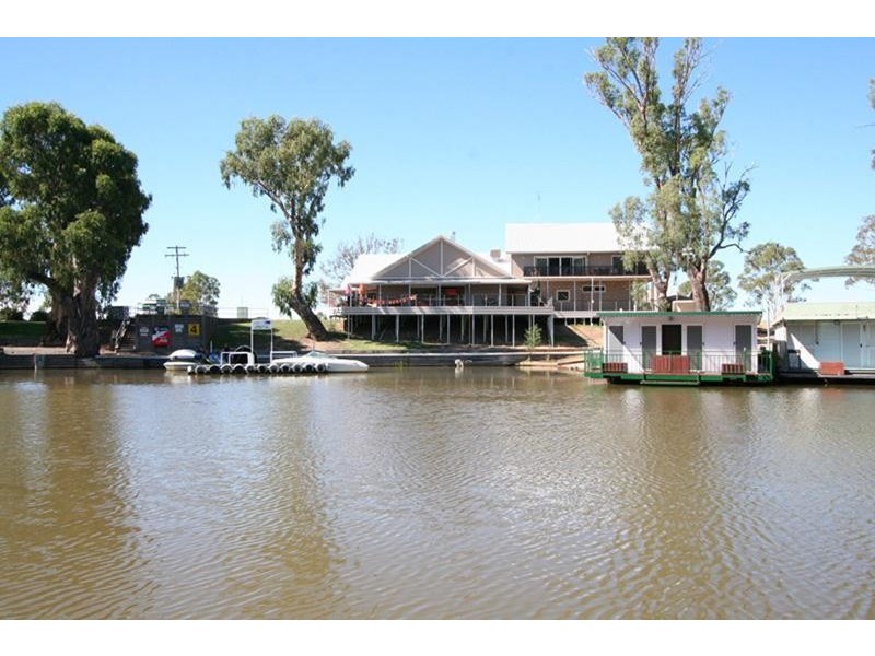 15 Perricoota Road, Moama NSW 2731