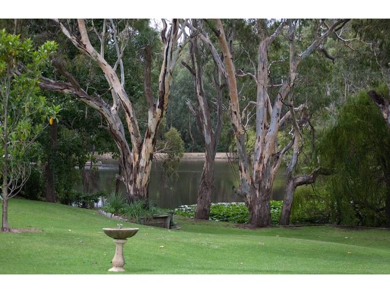 212 Wharparilla Drive, Echuca VIC 3564