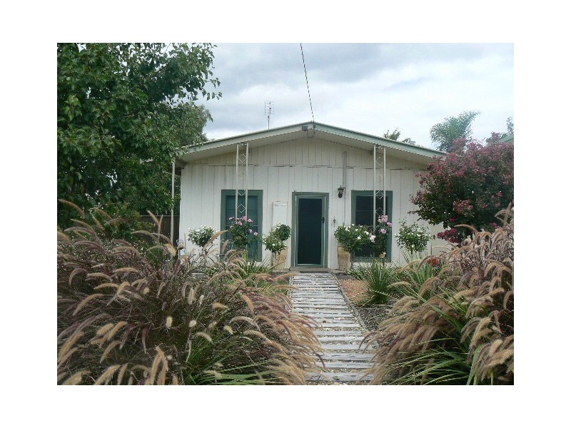 11 Moore Street, Echuca VIC 3564