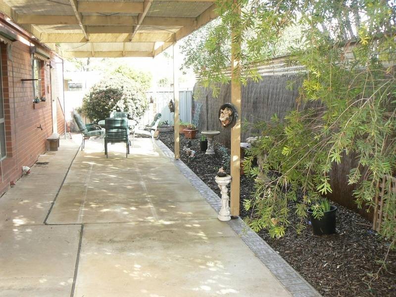 2/18 Porter Street, Moama NSW 2731