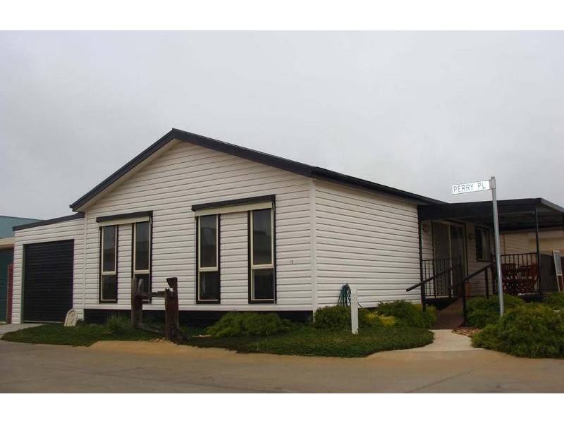 12 Perry Place, Moama NSW 2731