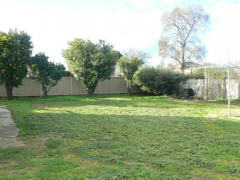 16 Civic Avenue, Echuca VIC 3564
