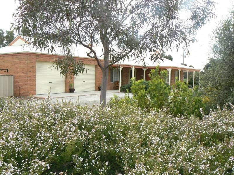 6 Brecon Court, Echuca VIC 3564