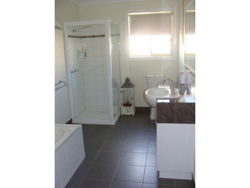 90 Swan Boulevard Cobb Haven, Moama NSW 2731