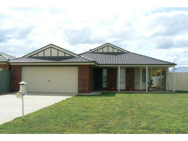 2 Woodlands Circuit, Echuca VIC 3564
