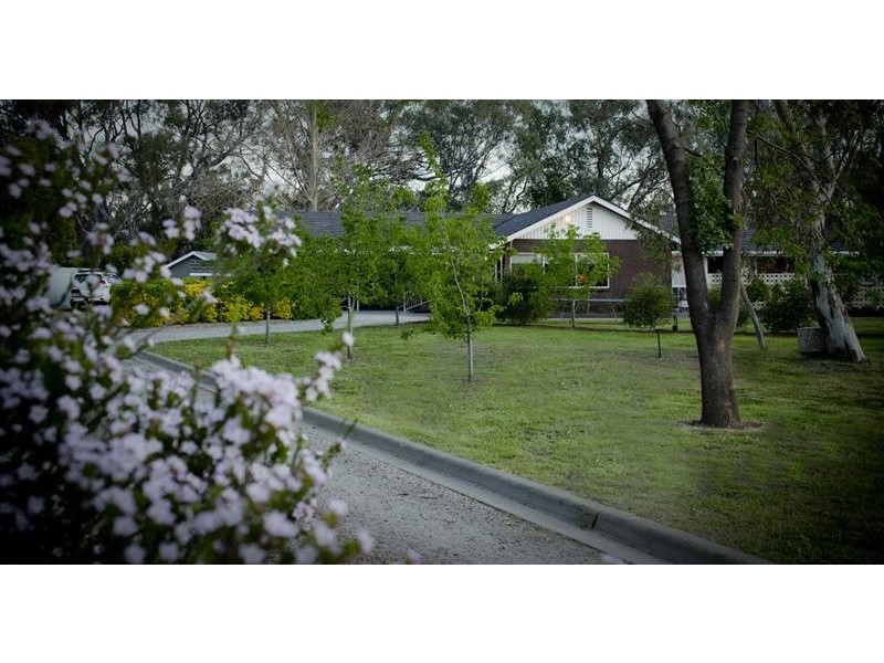 60 Campaspe Esplanade, Echuca VIC 3564